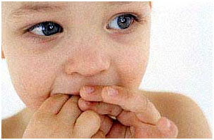 علل ناخن جویدن در کودکان و راههای درمان